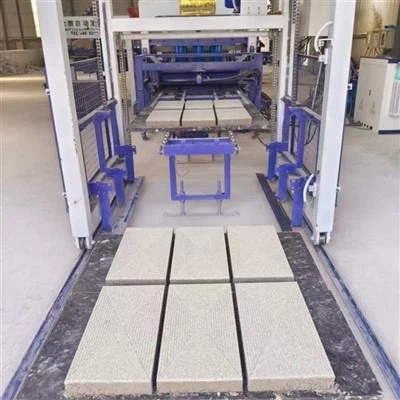 Mașină de fabricare a cărămizii în Emiratele Arabe Unite